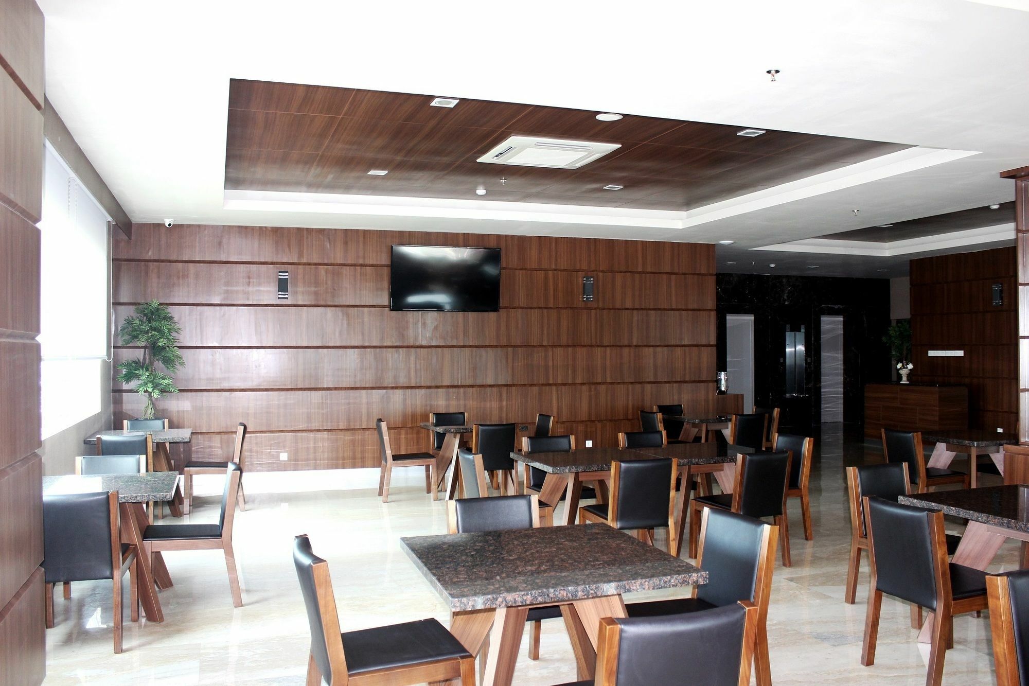 Demelia Hotel 马卡萨 外观 照片